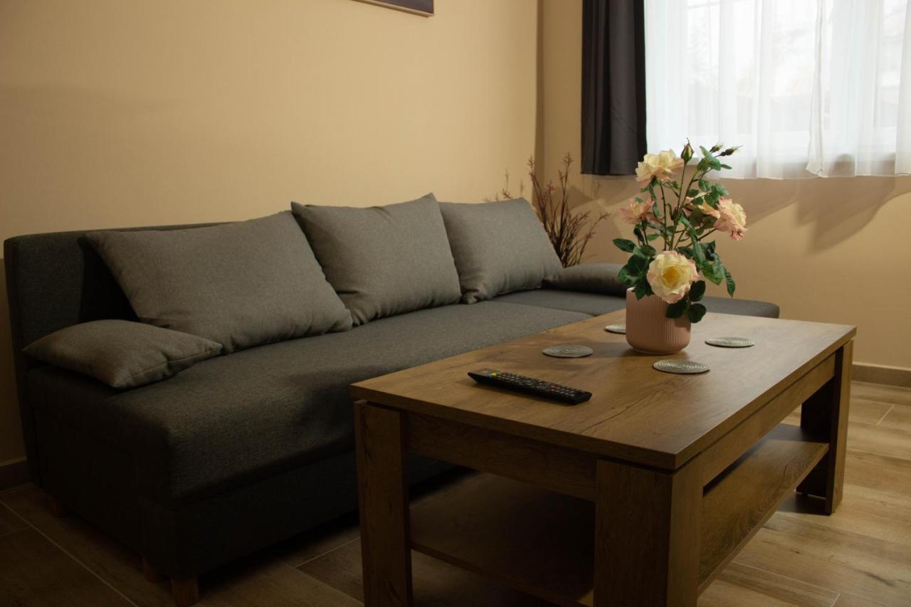 Apartmany Pilot Velka Hledsebe 外观 照片